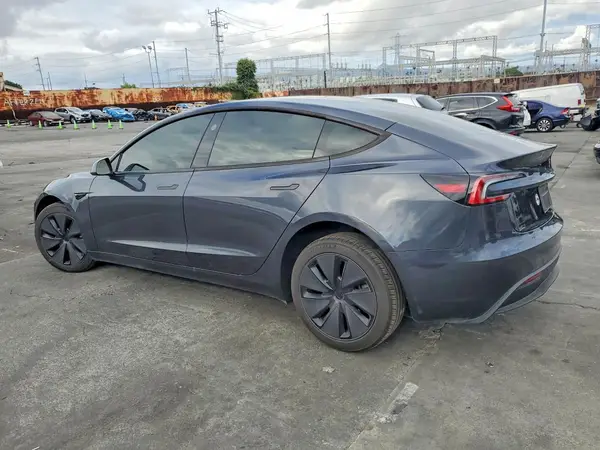 5YJ3E1EA5SF969304 2025 TESLA MODEL 3 - Image 2