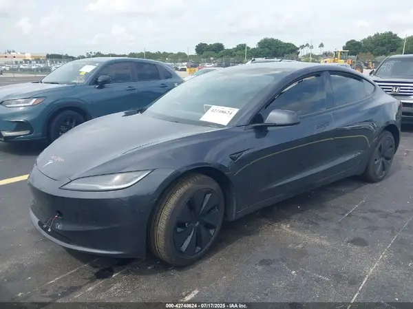 5YJ3E1EA5SF970551 2025 TESLA MODEL 3 - Image 2