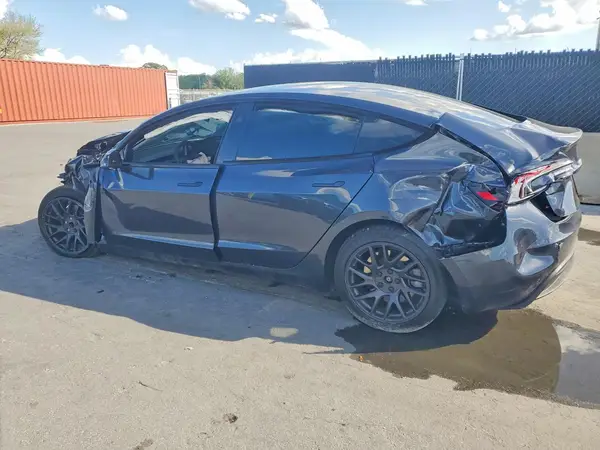 5YJ3E1EA5SF972588 2025 TESLA MODEL 3 - Image 2