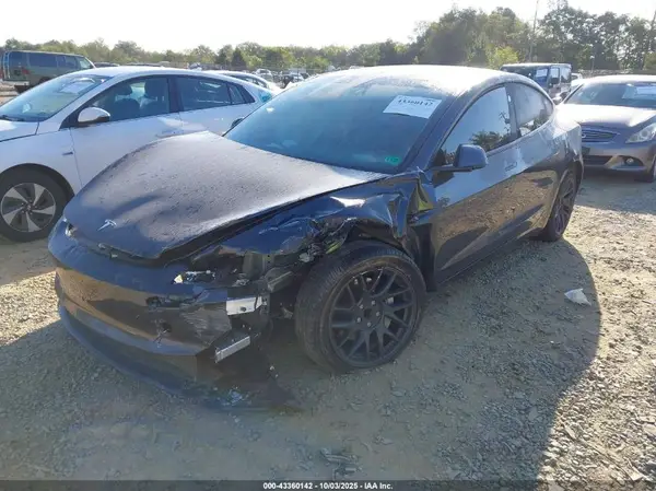 5YJ3E1EA5SF977242 2025 TESLA MODEL 3 - Image 2