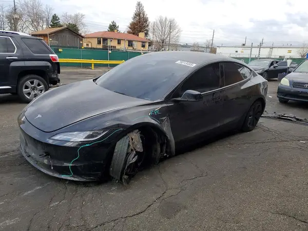 5YJ3E1EA5SF978293 2025 TESLA MODEL 3 - Image 1