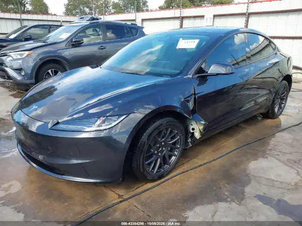 5YJ3E1EA5SF978729 2025 TESLA MODEL 3 - Image 2