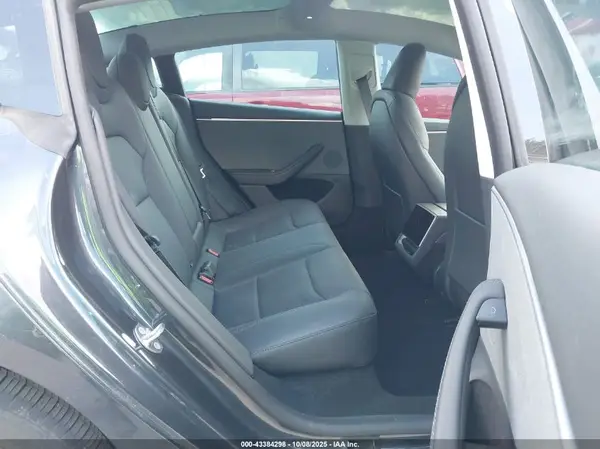 5YJ3E1EA5SF978729 2025 TESLA MODEL 3 - Image 8