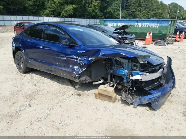 5YJ3E1EA5SF982439 2025 TESLA MODEL 3 - Image 1