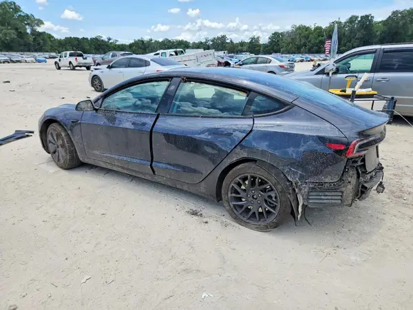 5YJ3E1EA5SF987947 2025 TESLA MODEL 3 - Image 2