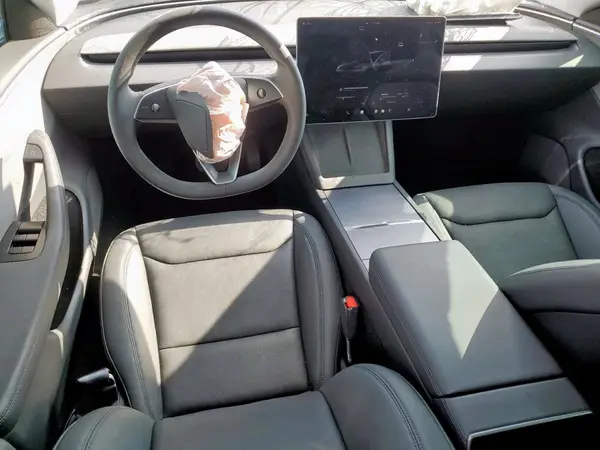 5YJ3E1EA5SF989293 2025 TESLA MODEL 3 - Image 8