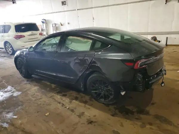 5YJ3E1EA5SF992498 2025 TESLA MODEL 3 - Image 2