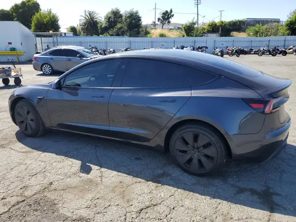 5YJ3E1EA5SF994445 2025 TESLA MODEL 3 - Image 2