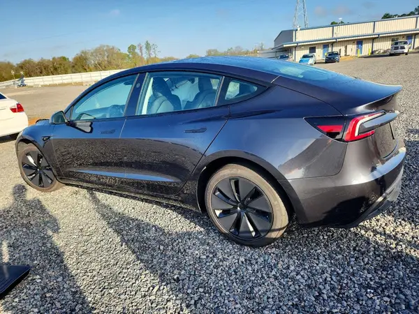 5YJ3E1EA5SF999564 2025 TESLA MODEL 3 - Image 2