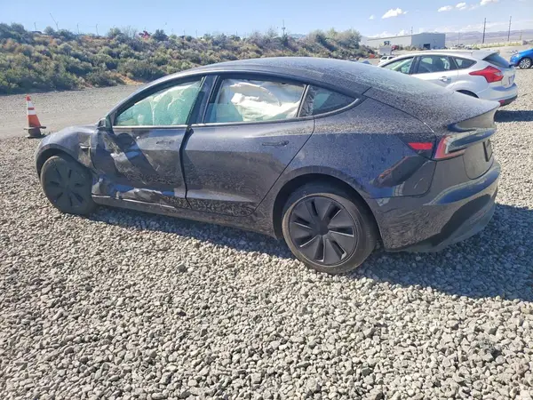 5YJ3E1EA5TF128195 2026 TESLA MODEL 3 - Image 2