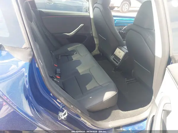 5YJ3E1EA5TF132599 2026 TESLA MODEL 3 - Image 8