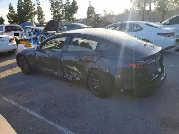 5YJ3E1EA5TF145367 2026 TESLA MODEL 3 - Image 2
