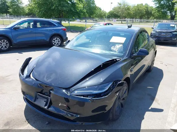 5YJ3E1EA5TF149841 2026 TESLA MODEL 3 - Image 2