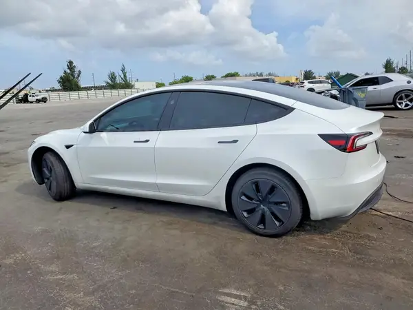 5YJ3E1EA5TF154778 2026 TESLA MODEL 3 - Image 2