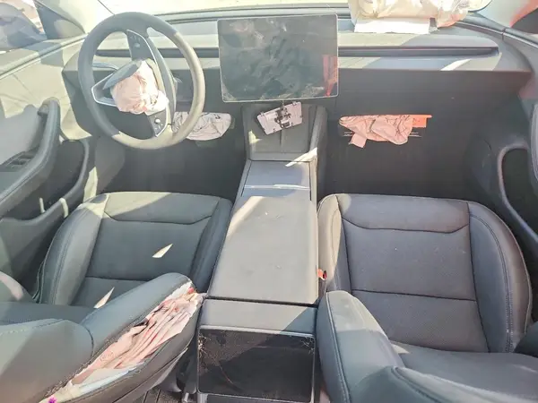 5YJ3E1EA5TF160208 2026 TESLA MODEL 3 - Image 8