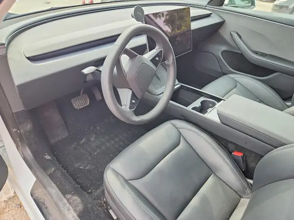 5YJ3E1EA5TF169006 2026 TESLA MODEL 3 - Image 8