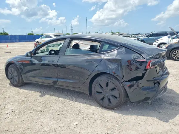 5YJ3E1EA5TF170592 2026 TESLA MODEL 3 - Image 2