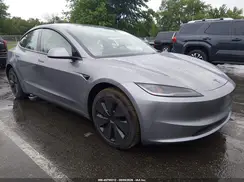 5YJ3E1EA5TF185206 2026 TESLA MODEL 3