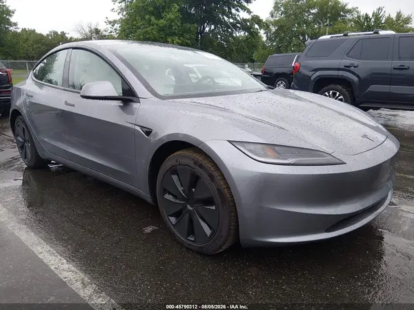 5YJ3E1EA5TF185206 2026 TESLA MODEL 3 - Image 1