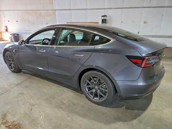 5YJ3E1EA6JF005115 2018 TESLA MODEL 3 - Image 2