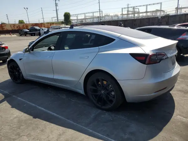 5YJ3E1EA6JF005289 2018 TESLA MODEL 3 - Image 2