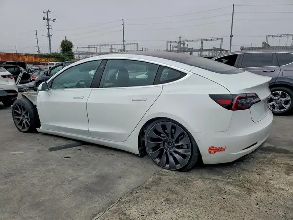 5YJ3E1EA6JF007477 2018 TESLA MODEL 3 - Image 2