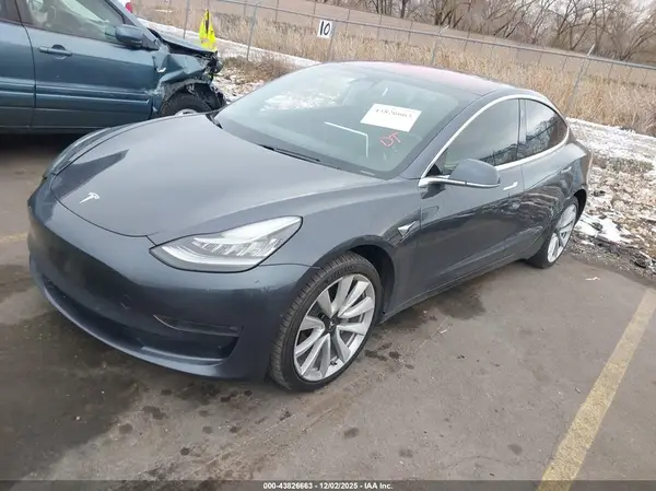 5YJ3E1EA6JF007849 2018 TESLA MODEL 3 - Image 2