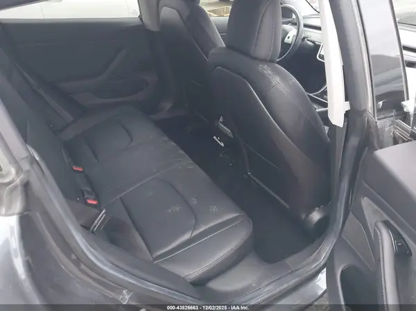 5YJ3E1EA6JF007849 2018 TESLA MODEL 3 - Image 8