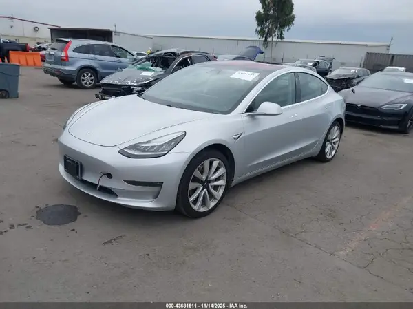 5YJ3E1EA6JF007897 2018 TESLA MODEL 3 - Image 2