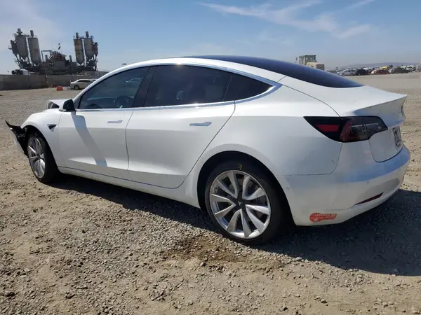 5YJ3E1EA6JF010055 2018 TESLA MODEL 3 - Image 2