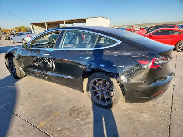 5YJ3E1EA6JF010105 2018 TESLA MODEL 3 - Image 2