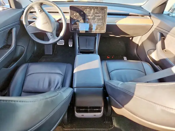 5YJ3E1EA6JF010105 2018 TESLA MODEL 3 - Image 8