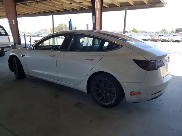 5YJ3E1EA6JF010623 2018 TESLA MODEL 3 - Image 2