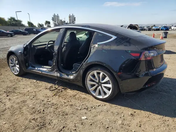 5YJ3E1EA6JF013313 2018 TESLA MODEL 3 - Image 2
