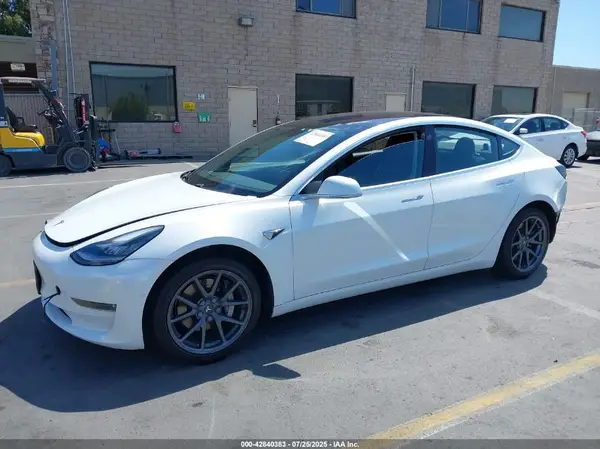 5YJ3E1EA6JF017183 2018 TESLA MODEL 3 - Image 2