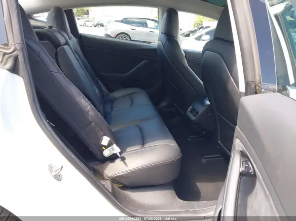 5YJ3E1EA6JF017183 2018 TESLA MODEL 3 - Image 8