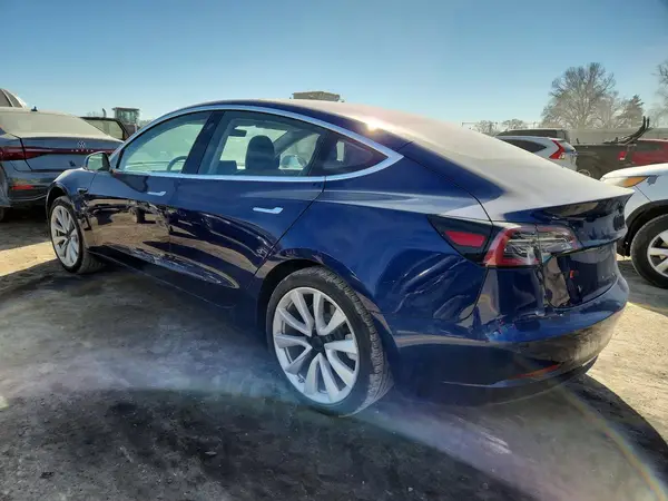 5YJ3E1EA6JF018253 2018 TESLA MODEL 3 - Image 2