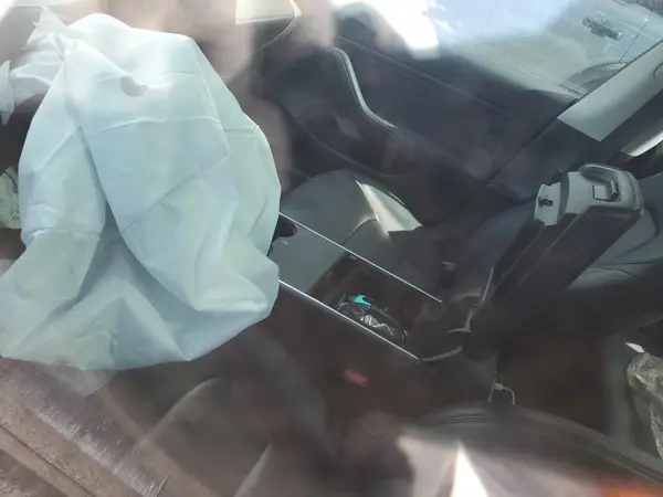 5YJ3E1EA6JF018334 2018 TESLA MODEL 3 - Image 8