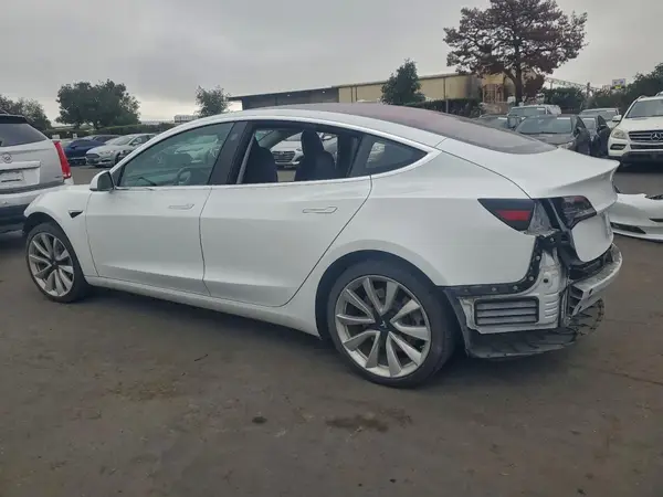5YJ3E1EA6JF018480 2018 TESLA MODEL 3 - Image 2