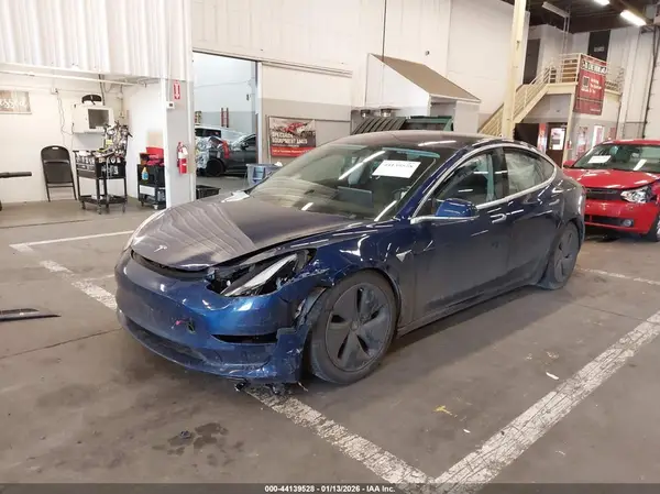 5YJ3E1EA6JF019421 2018 TESLA MODEL 3 - Image 2