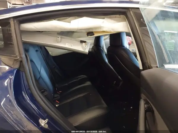 5YJ3E1EA6JF019421 2018 TESLA MODEL 3 - Image 8