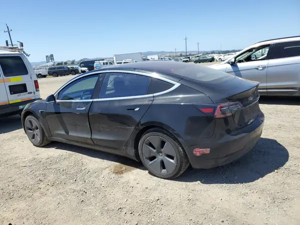 5YJ3E1EA6JF019905 2018 TESLA MODEL 3 - Image 2