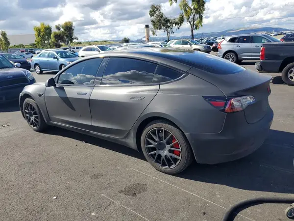 5YJ3E1EA6JF020018 2018 TESLA MODEL 3 - Image 2
