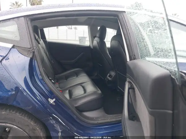 5YJ3E1EA6JF022545 2018 TESLA MODEL 3 - Image 8
