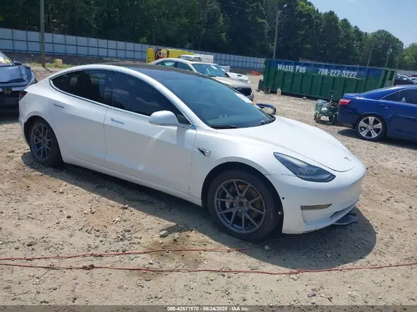 5YJ3E1EA6JF023078 2018 TESLA MODEL 3 - Image 1