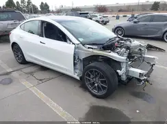 5YJ3E1EA6JF023114 2018 TESLA MODEL 3