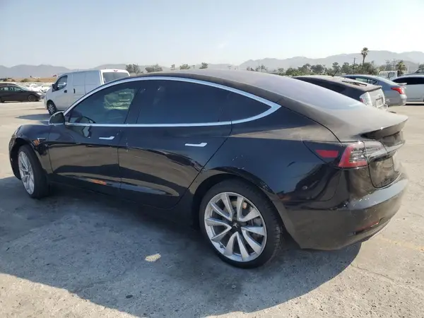 5YJ3E1EA6JF023677 2018 TESLA MODEL 3 - Image 2
