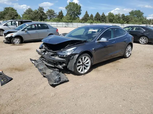5YJ3E1EA6JF023811 2018 TESLA MODEL 3 - Image 1