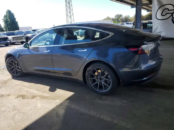 5YJ3E1EA6JF025610 2018 TESLA MODEL 3 - Image 2