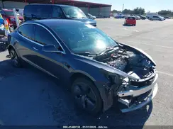 5YJ3E1EA6JF026756 2018 TESLA MODEL 3